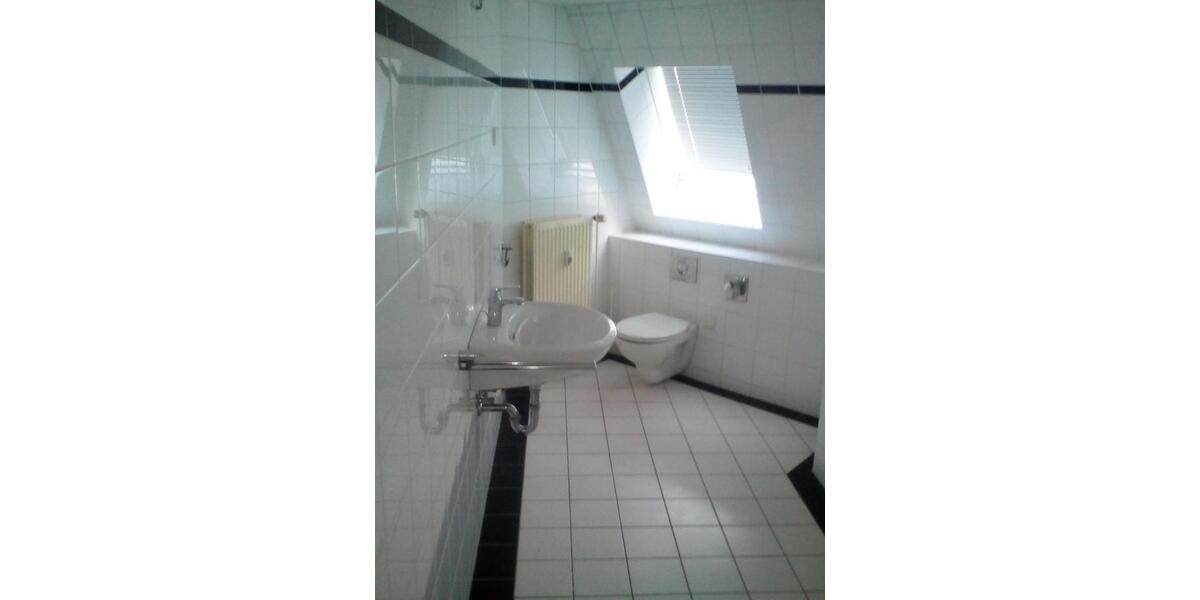 Dachgeschoßwohnung Berlin Charlottenburg-Wilmersdorf - 3 Zimmer, 90 m&sup2;, 1.630&euro; | Angebot:25719662