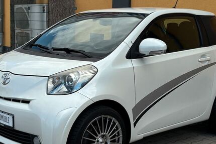 Toyota IQ 102.400 km 5.980 &euro; Berlin 13587
