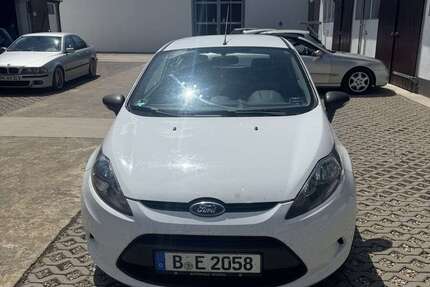 Ford Fiesta 148.300 km 2.400 € Berlin 13347