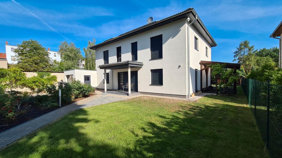 Einfamilienhaus Berlin Treptow-Köpenick - 7 Zimmer, 280 m&sup2;, 1.469.000&euro; | Angebot:26033220