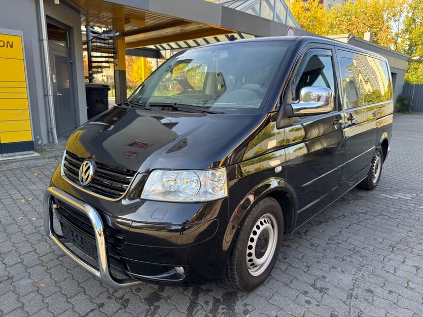 VW T5 Transporter 240.000 km 8.499 € Berlin 13055