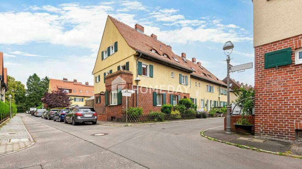 Familienfreundliches Reihenendhaus mit 4 Zimmern, Keller, Garten und Wintergarten