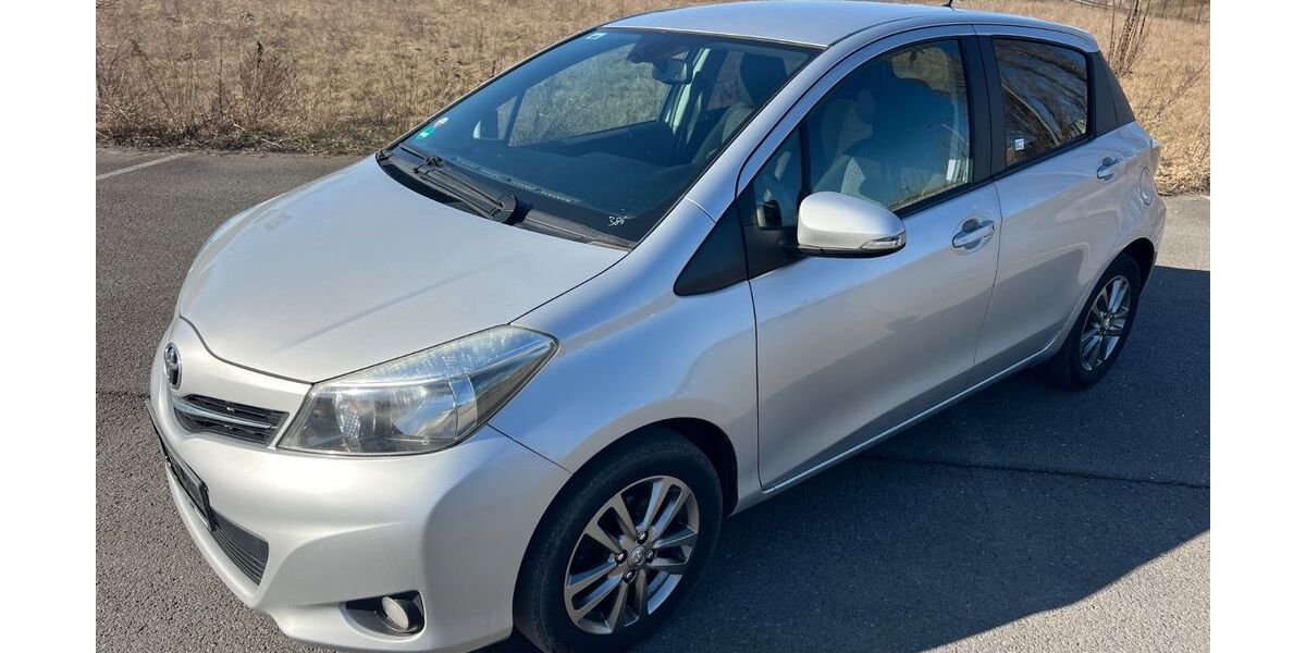 Toyota Yaris 312.000 km 4.950 &euro; Berlin 12057