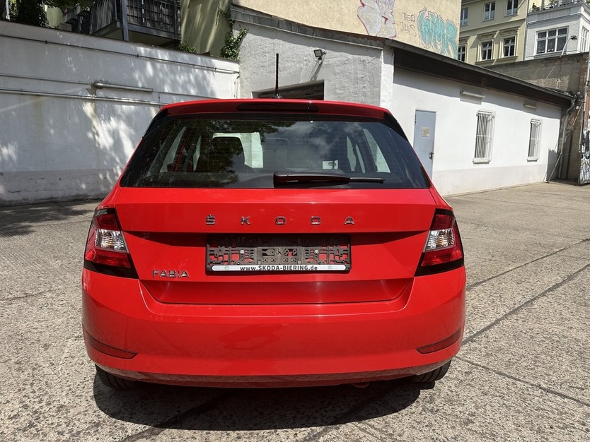 Skoda Fabia 1.0 Ambition 1.Hand Klima 34.792 km 11.690 € Berlin 10247