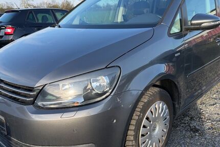 VW Touran 205.000 km 5.200 &euro; Wildau 15745
