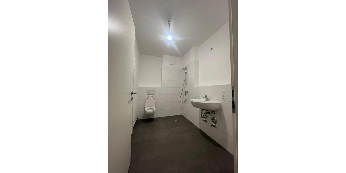 Etagenwohnung Berlin Lichtenberg - 3 Zimmer, 91 m&sup2;, 1.640&euro; | Angebot:26002260