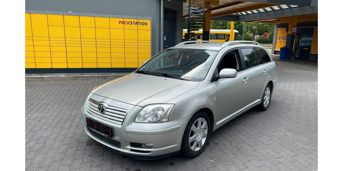 Toyota Avensis 100.000 km 5.999 &euro; Berlin 13055