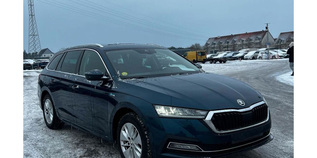 Skoda Octavia 159.000 km 14.990 &euro; Mittenwalde 15749