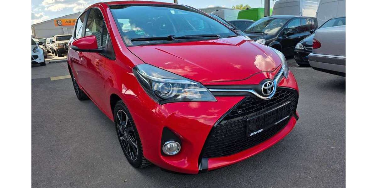 Toyota Yaris 99.051 km 7.900 &euro; Berlin 13055