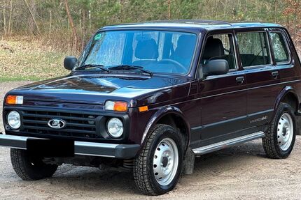 Lada Niva 8.500 km 15.700 &euro; Oranienburg 16515