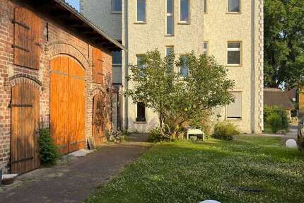 Haus Hohen Neuendorf/Bergfelde Bergfelde - 12 Zimmer, 265 m&sup2;, 740.000&euro; | Angebot:24806135