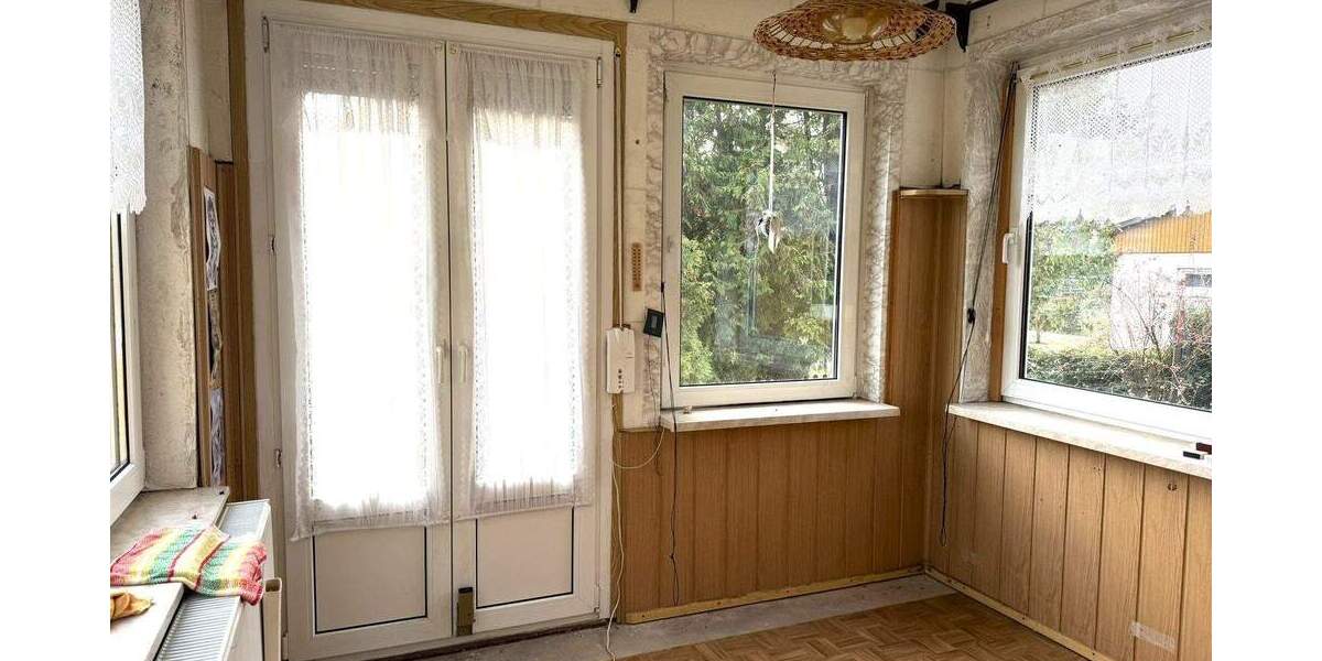 Einfamilienhaus zur vollständigen Sanierung in Bernau-Birkholzaue 3 zimmer