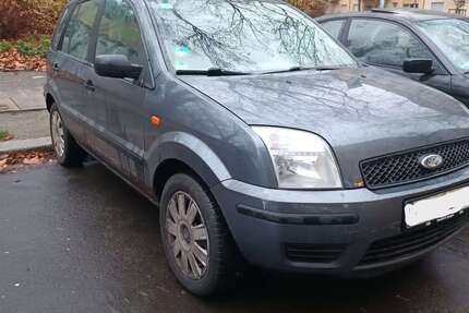 Ford Fusion 182.000 km 700 &euro; Berlin - Wedding 13355