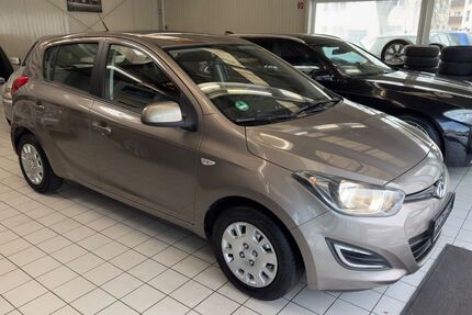 Hyundai i20 180.000 km 3.990 &euro; Berlin 12349