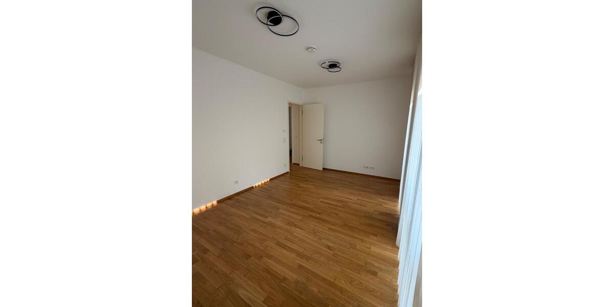 Erdgeschoßwohnung Berlin Spandau - 1 Zimmer, 80 m&sup2;, 1.435&euro; | Angebot:26164611