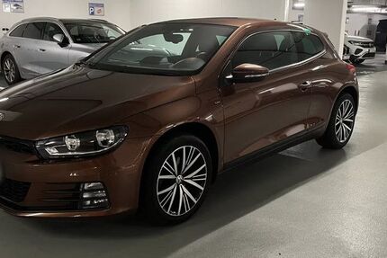 VW Scirocco 142.200 km 16.499 € Berlin 12207
