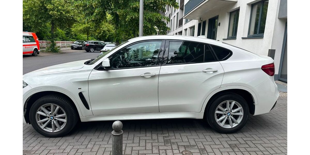 BMW X6 240.711 km 17.000 &euro; Berlin 10555
