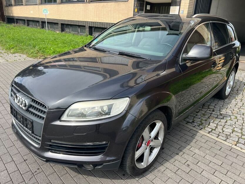 Q7