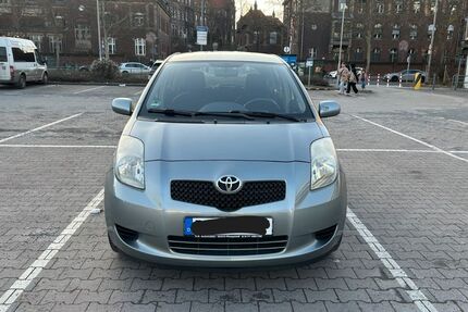 Toyota Yaris 112.200 km 5.100 &euro; Berlin 14050
