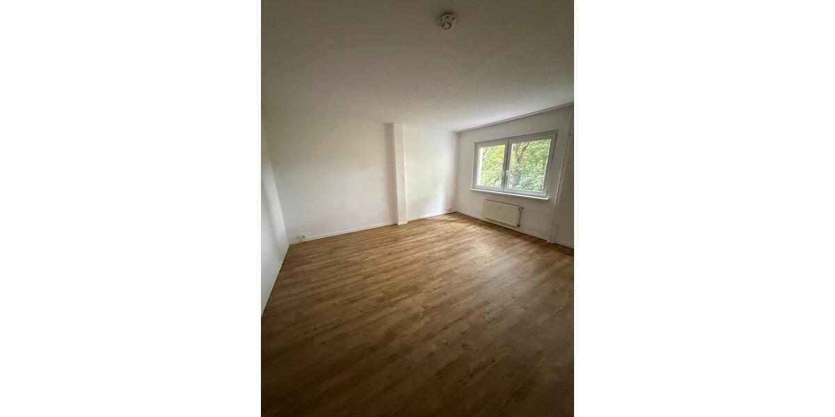 Etagenwohnung Berlin Lichtenberg - 3 Zimmer, 75 m&sup2;, 850&euro; | Angebot:27686949