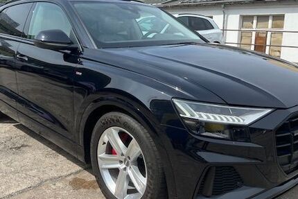 Audi Q8 94.215 km 49.990 &euro; Berlin 13187