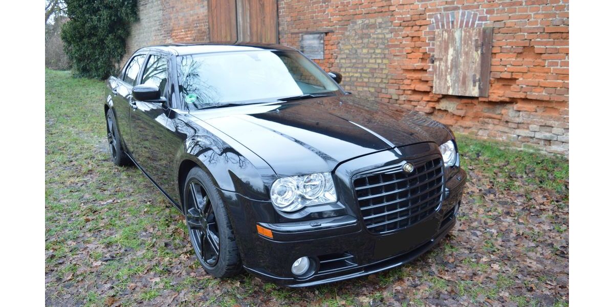 Chrysler 300C 126.000 km 21.490 &euro; Berlin 12557