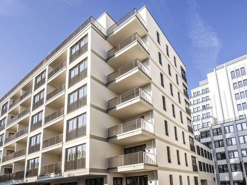 Wohnung zum Mieten in Berlin 2.470 € 92.78 m²