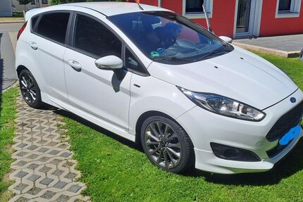 Ford Fiesta 82.300 km 9.100 &euro; Falkensee 14612