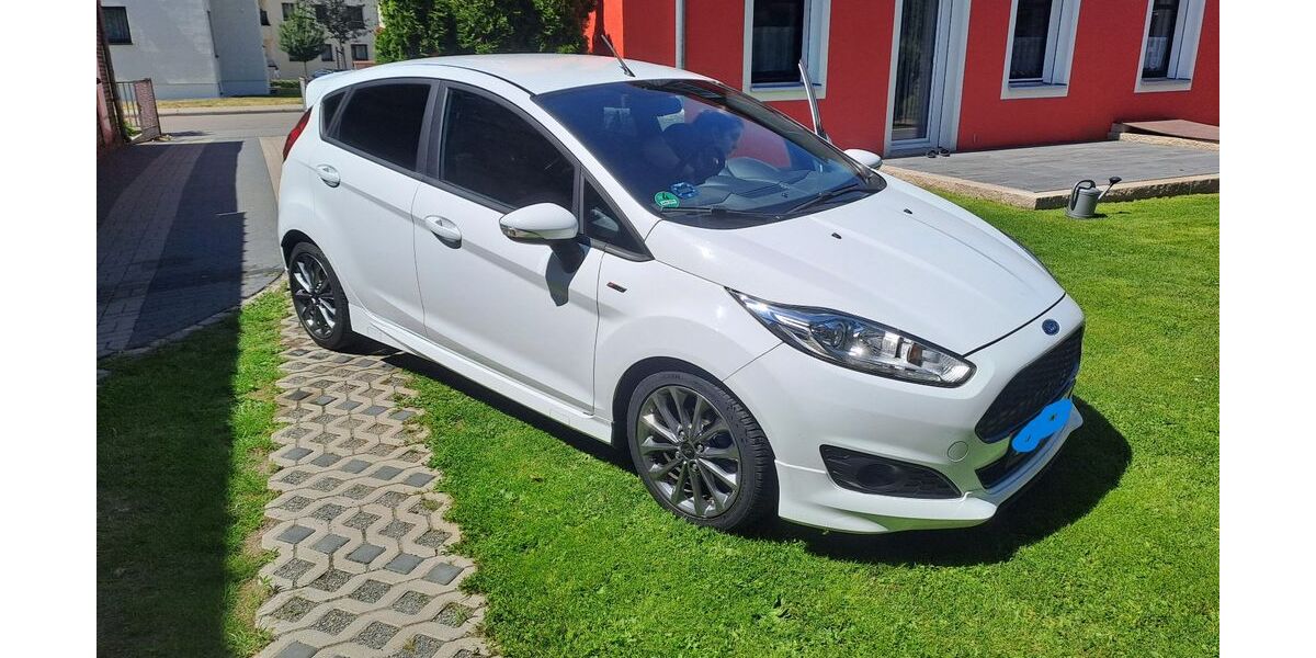 Ford Fiesta 82.300 km 9.100 &euro; Falkensee 14612