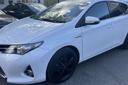 Toyota Auris 149.941 km 10.990 &euro; Berlin 12249