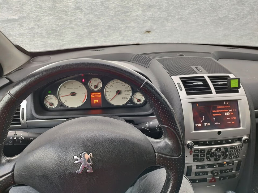 Peugeot 407 231.500 km 2.450 € Berlin 10178