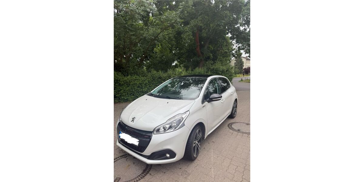 Peugeot 208 90.595 km 9.990 &euro; Bernau 16321