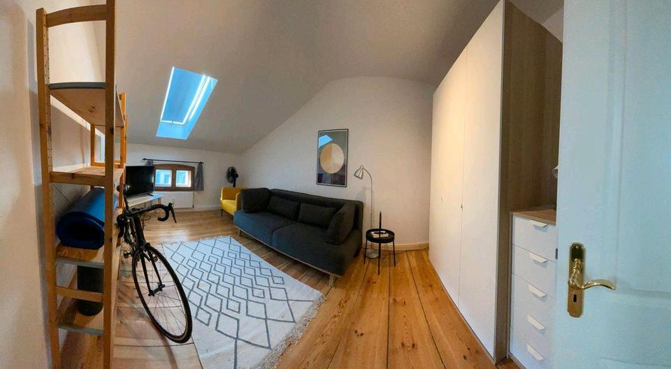 Dachgeschoßwohnung Potsdam Berliner Vorstadt - 2 Zimmer, 45 m&sup2;, 1.100&euro; | Angebot:26454487