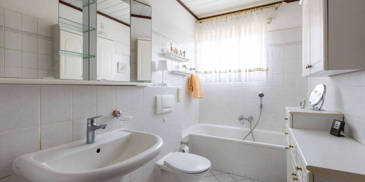 Bungalow Berlin Spandau - 4 Zimmer, 115 m&sup2;, 449.000&euro; | Angebot:26378851