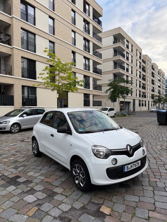 Renault Twingo 99.999 km 5.499 € Berlin 13347