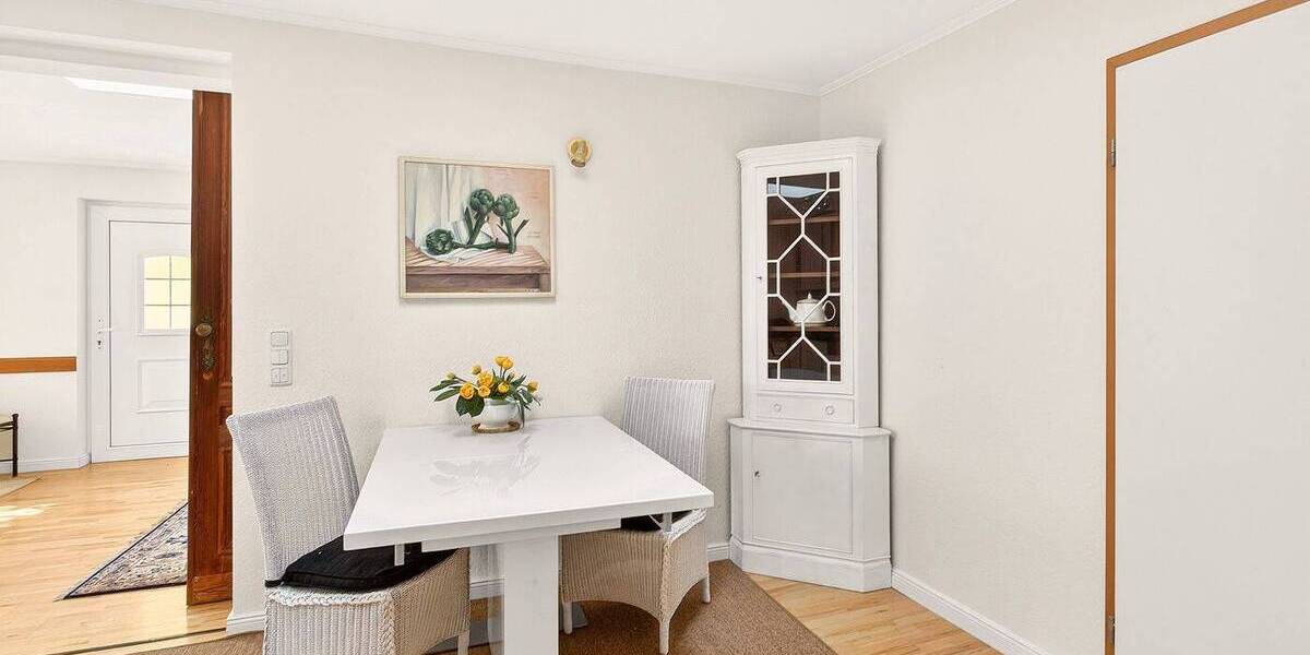 Reihenmittelhaus Berlin Lichterfelde - 8 Zimmer, 245 m&sup2;, 1.280.000&euro; | Angebot:26419066