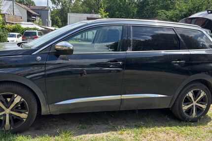 Peugeot 5008 139.000 km 15.300 &euro; Berlin Reinickendorf 13599