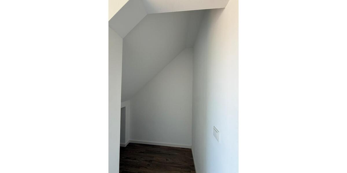 Dachgeschoßwohnung Berlin Rummelsburg - 2 Zimmer, 60 m&sup2;, 1.600&euro; | Angebot:26420895