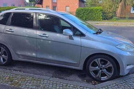 Honda FR-V