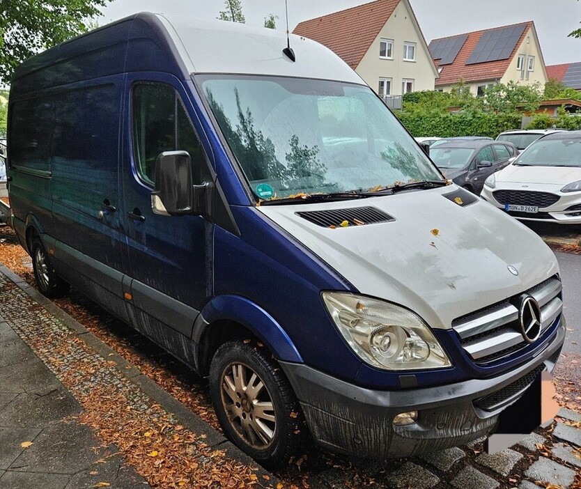 Mercedes-Benz Sprinter 3,5-T Kasten 321.100 km 7.497 € Berlin 10178