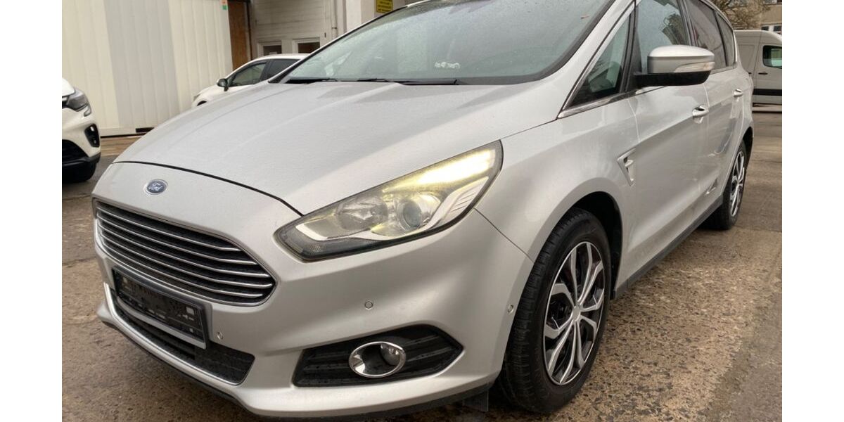 Ford S-Max 212.000 km 8.999 &euro; Berlin 13088