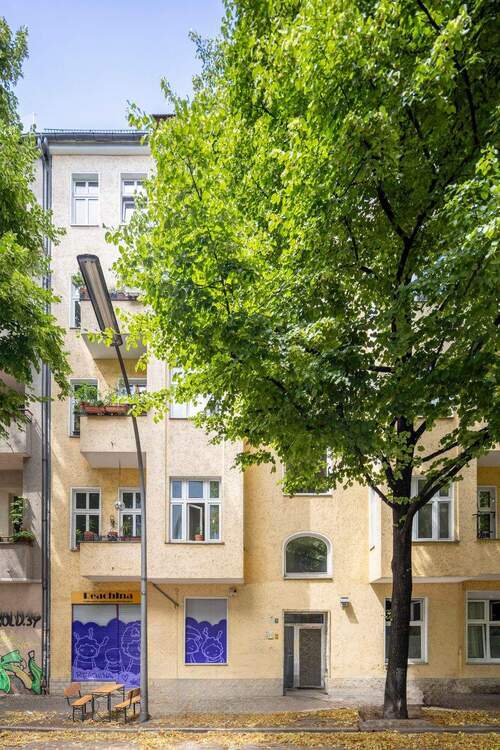 Charmante 2-Zimmer-Wohnung im Gartenhaus, im beliebten Reuterkiez! - mit Option zur Eigennutzung.
