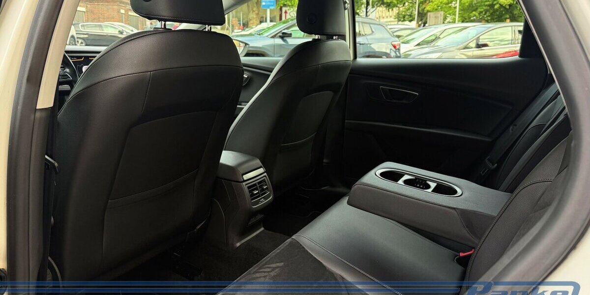 Seat Leon FR Alcantara Navi Sitzheizung SR/WR 85.720 km 12.290 &euro; Berlin 13187