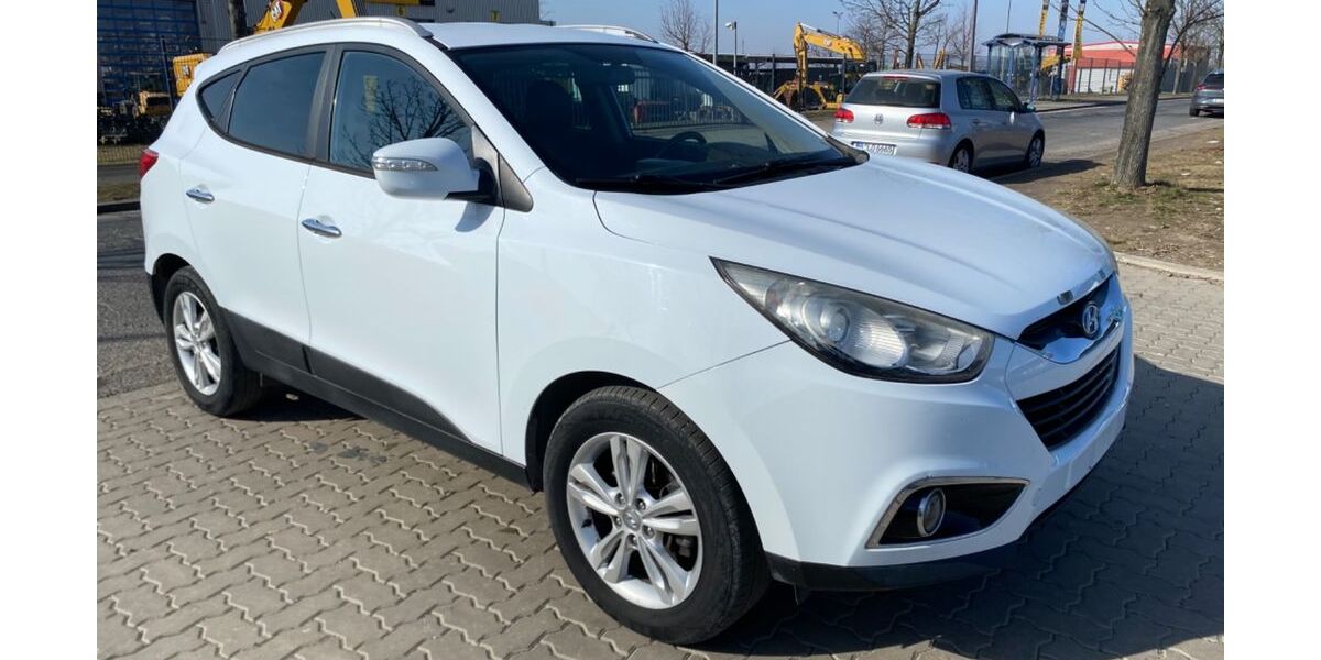 Hyundai TUCSON 214.000 km 4.550 &euro; Berlin 12109