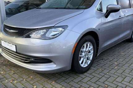 Chrysler Pacifica 49.234 km 24.999 € Berlin 13127