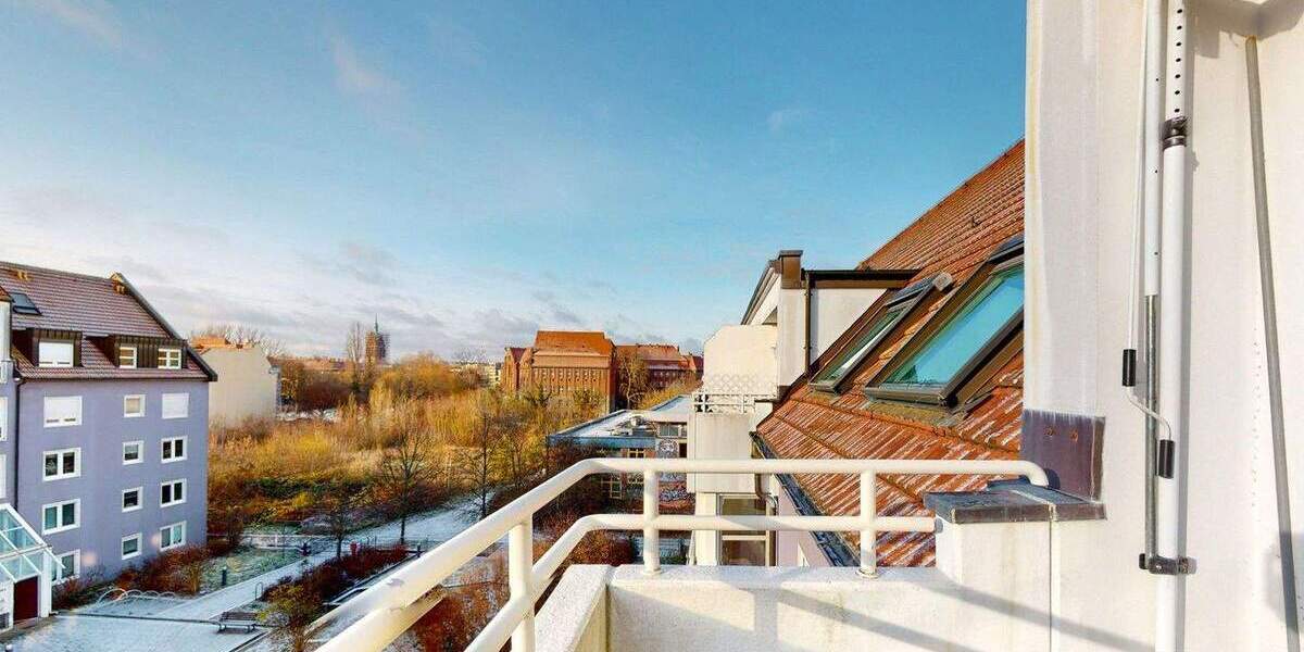 Rooftop Maisonette with Garage and Balcony furnished or unfurnished! 2 zimmer