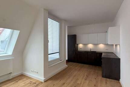 Wohnung zum Mieten in Berlin 2.606,25 € 104.25 m²