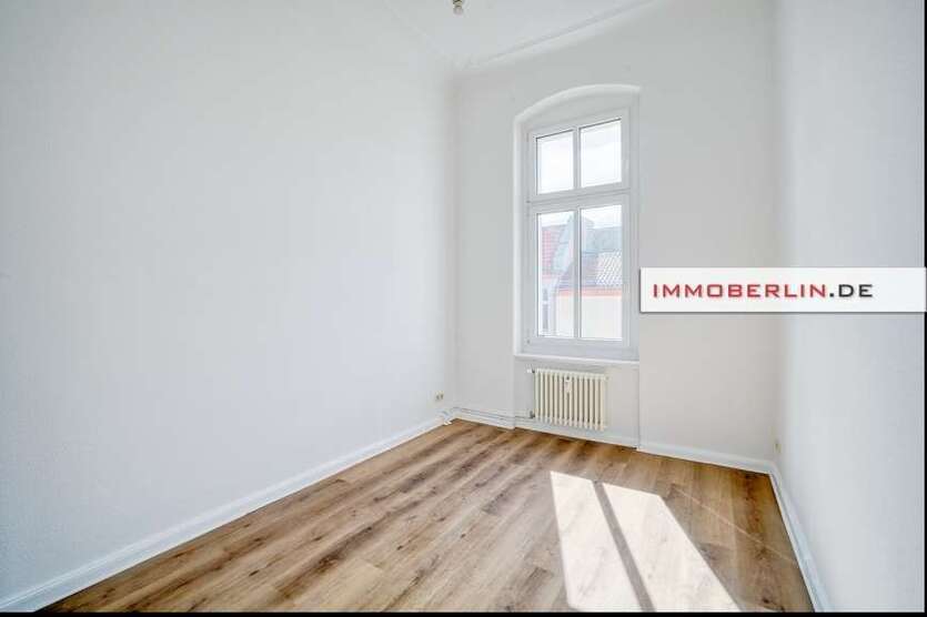 Wohnung zum Kaufen in Charlottenburg 319.000 € 57 m²