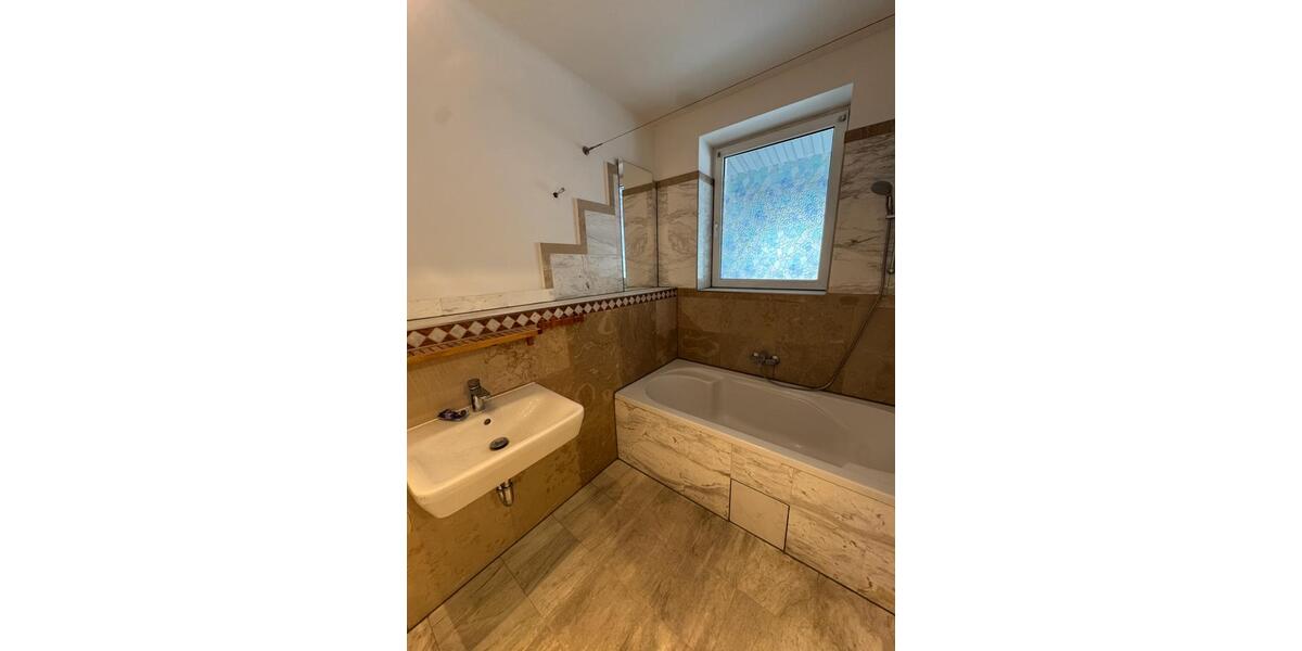 Etagenwohnung Berlin Treptow-Köpenick - 4 Zimmer, 145 m&sup2;, 2.899&euro; | Angebot:26680876
