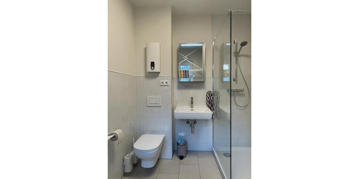 Etagenwohnung Berlin Tempelhof-Schöneberg - 1 Zimmer, 35 m&sup2;, 1.300&euro; | Angebot:26105214